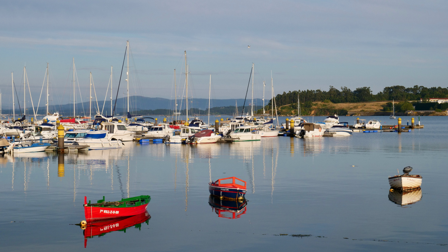 A Pobra do Caramiñal marina, Galicia