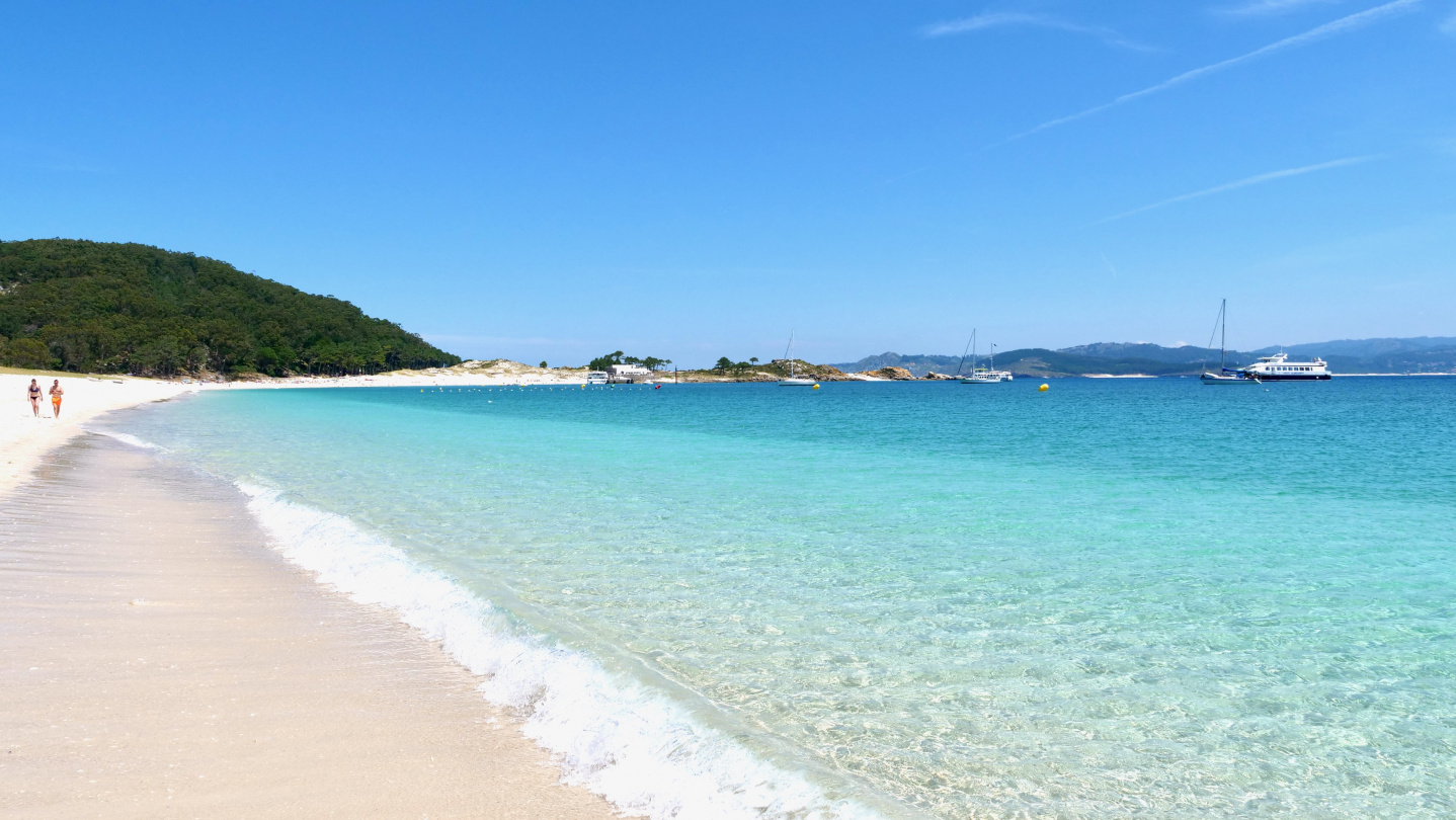 Praia das Rodas, the islands of Cíes