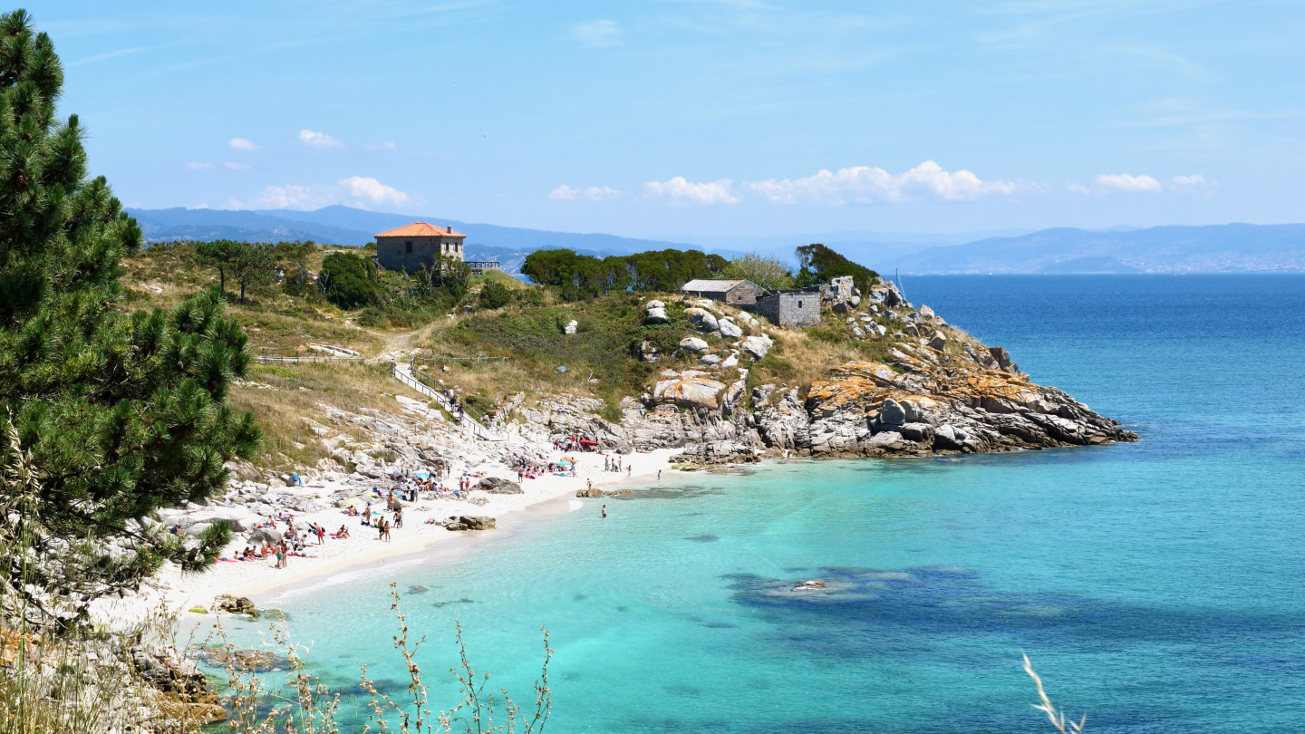 Praia de Nosa Señora, the islands of Cíes