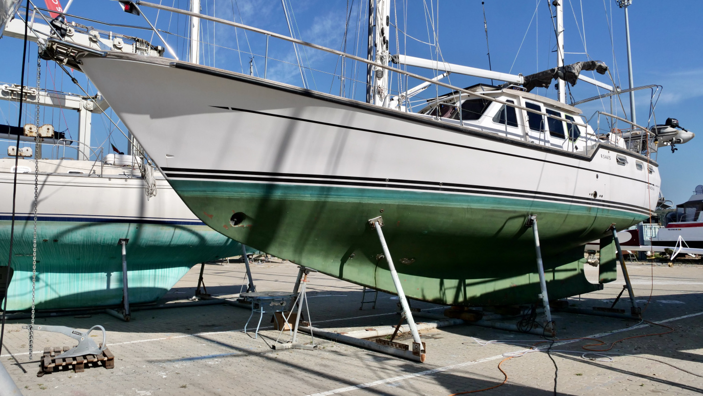 Suwena in the boatyard of Algés in Portugal