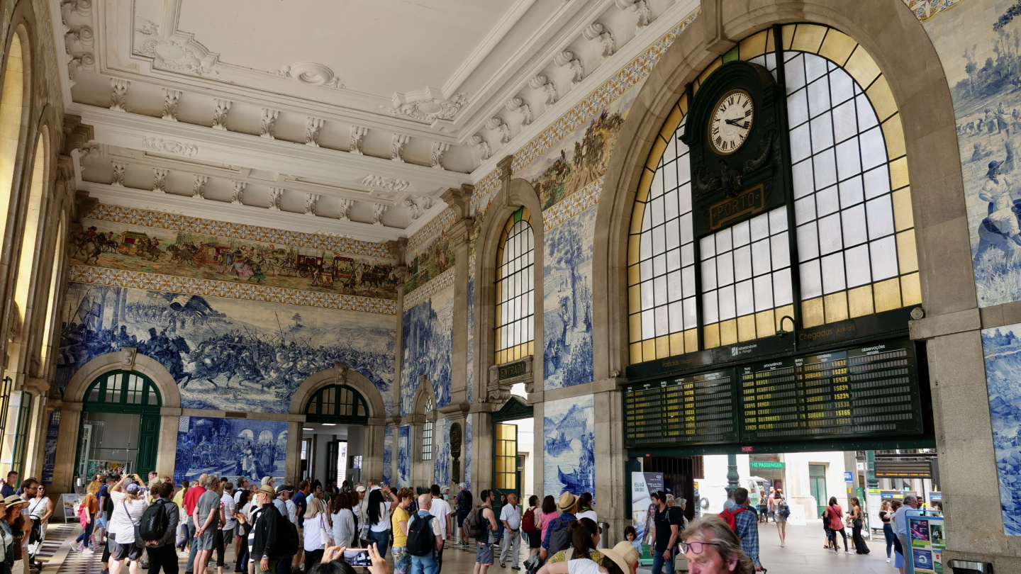 São Bento Railway Station, Porto