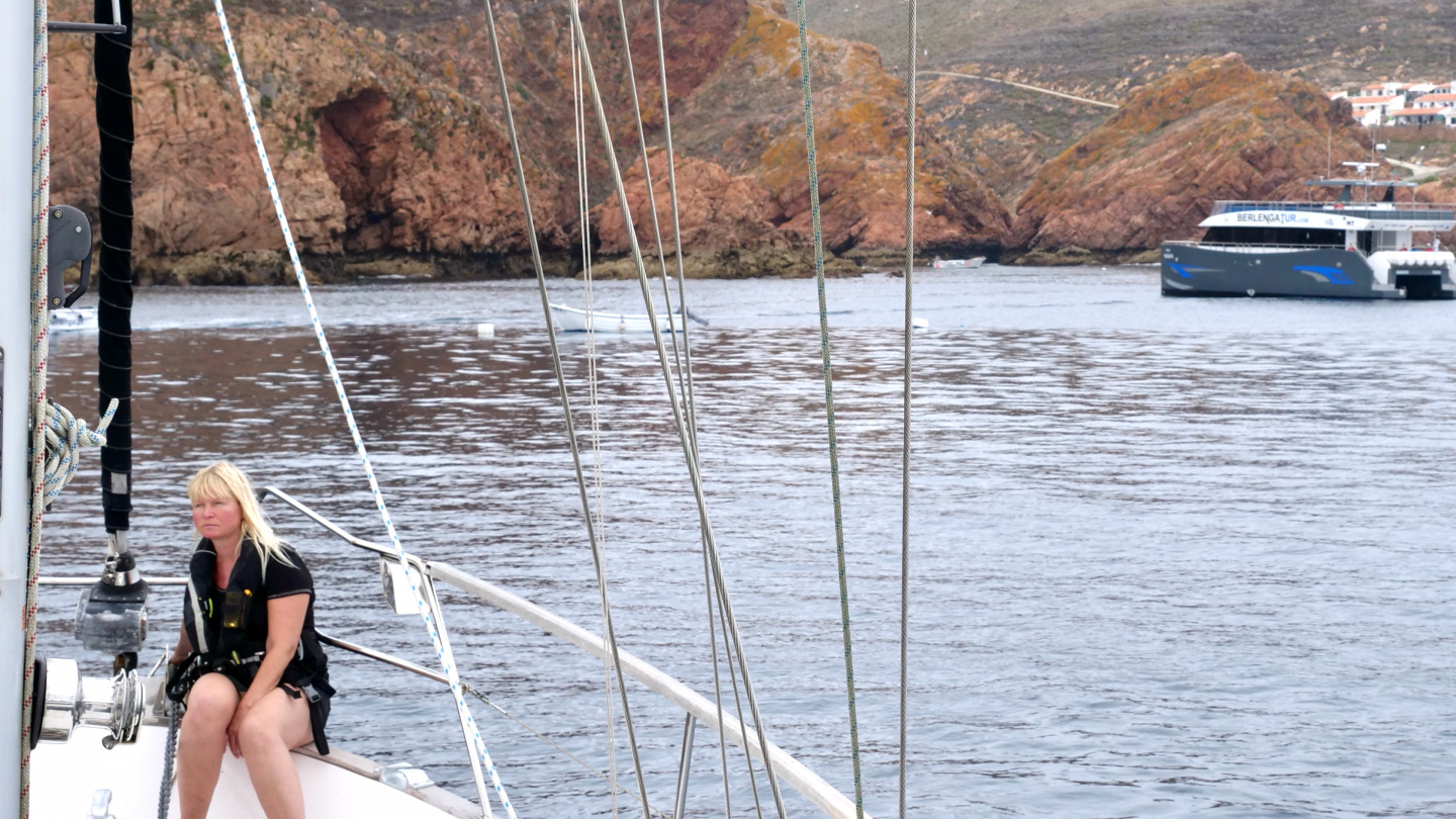 Eve confirms the dragging anchor in Berlengas, Portugal