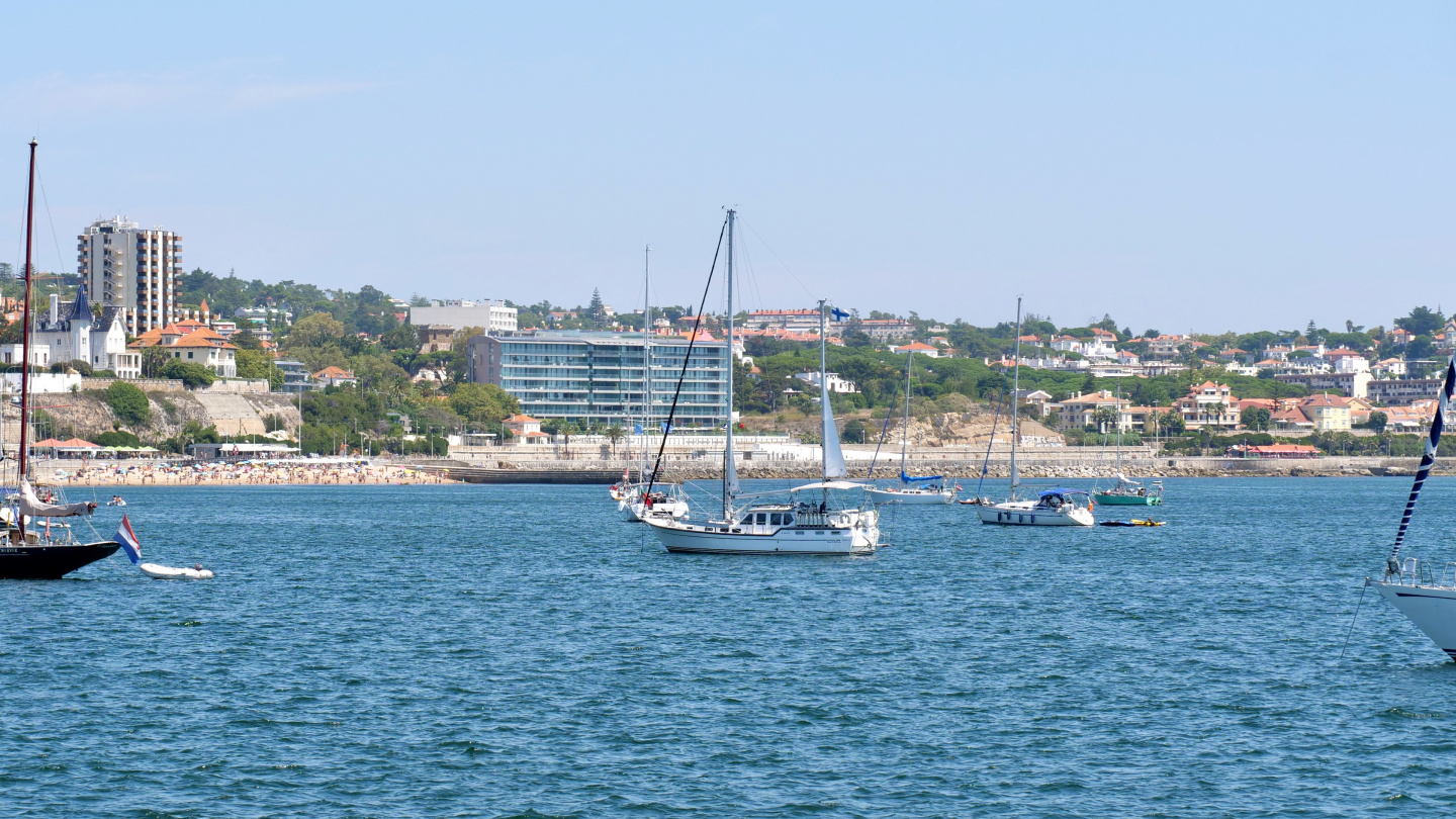 Suwena in the bay of Cascais, Portugal