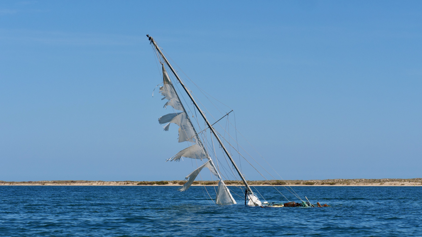 Sunken sailboat next to Culatra, Algarve