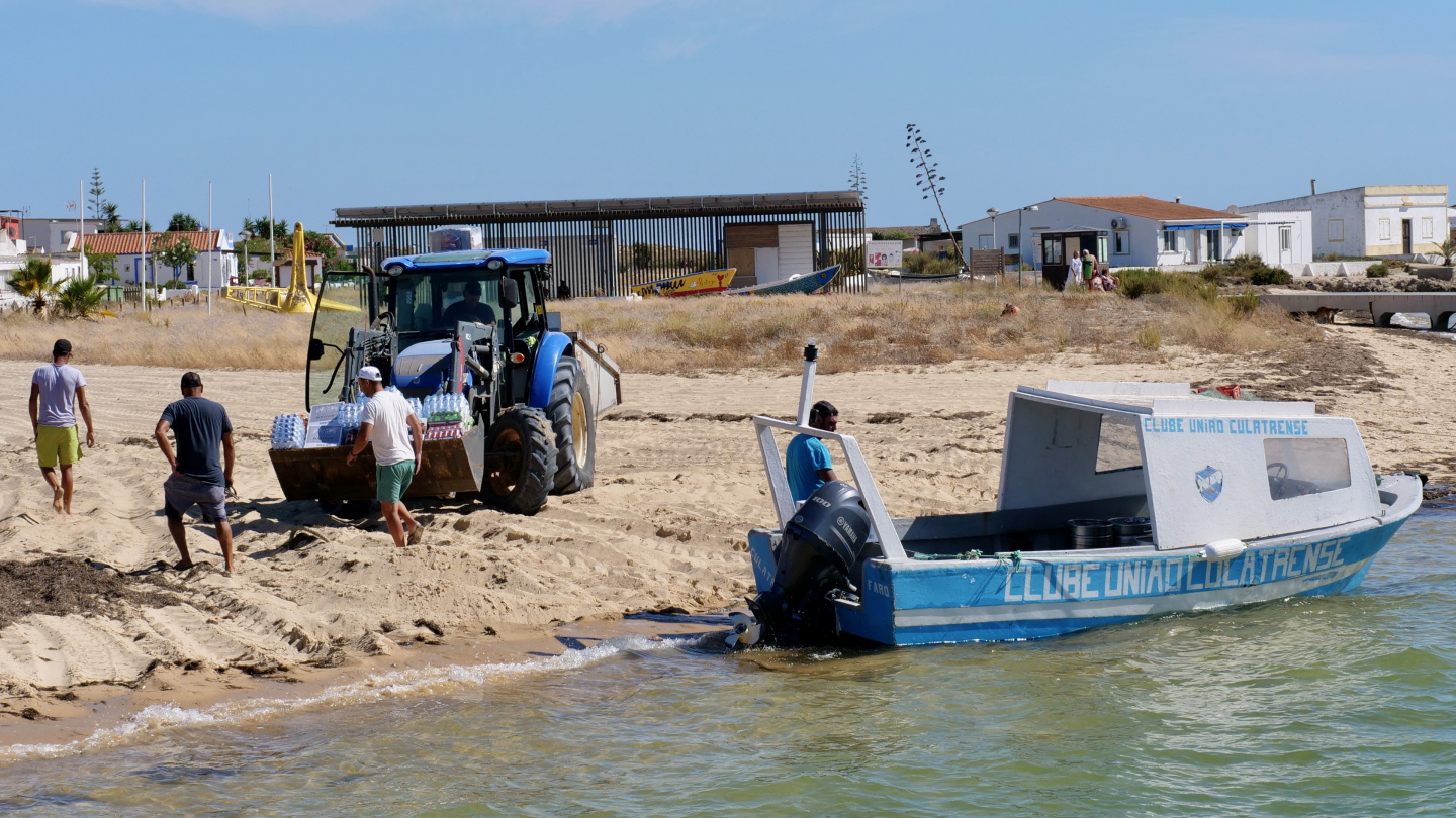 Drink delivery from the continent in Culatra, Algarve